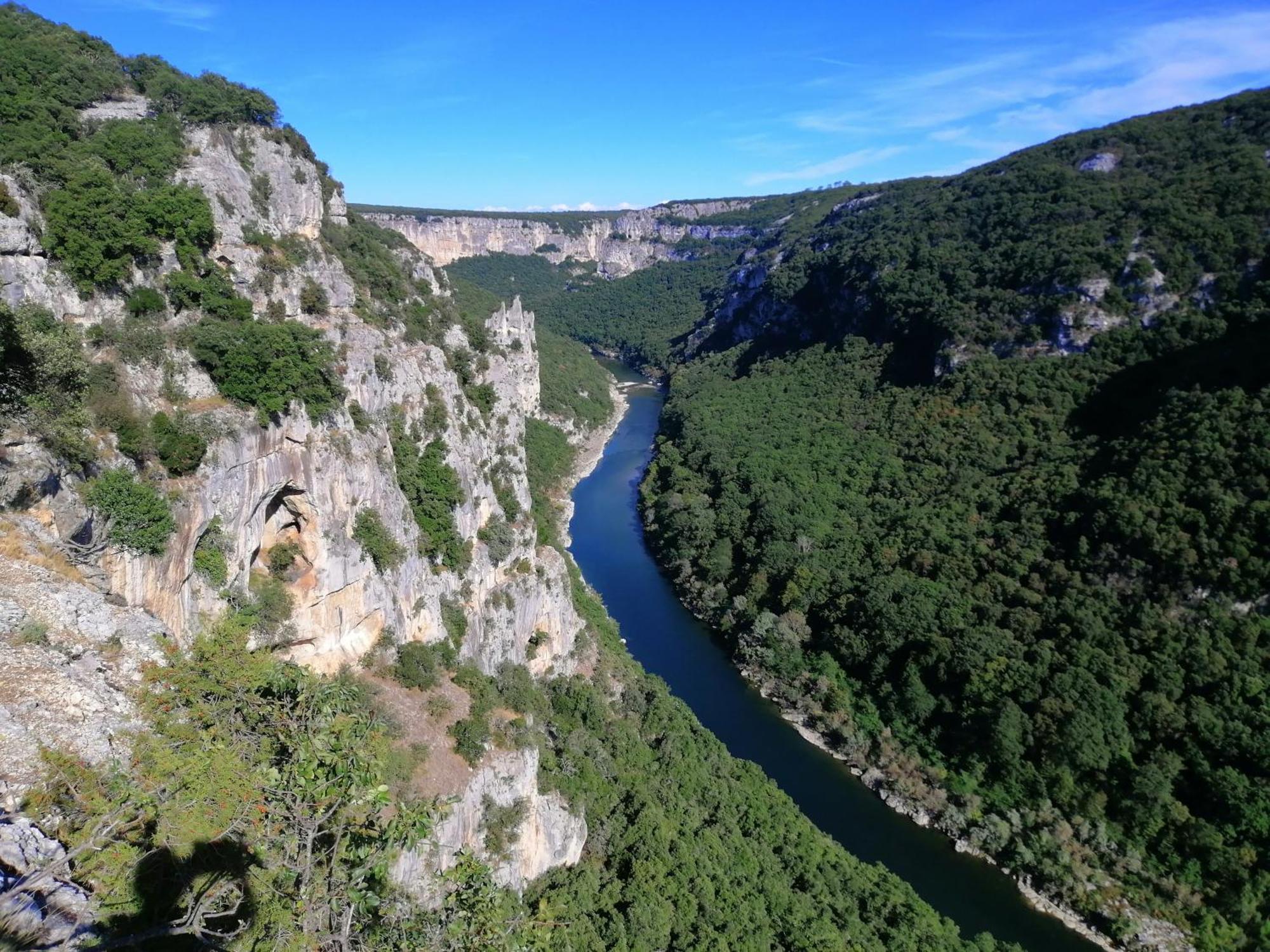 Superbe Appartement Dans Residence Avec Piscine Saint-Martin-dʼArdèche Kültér fotó